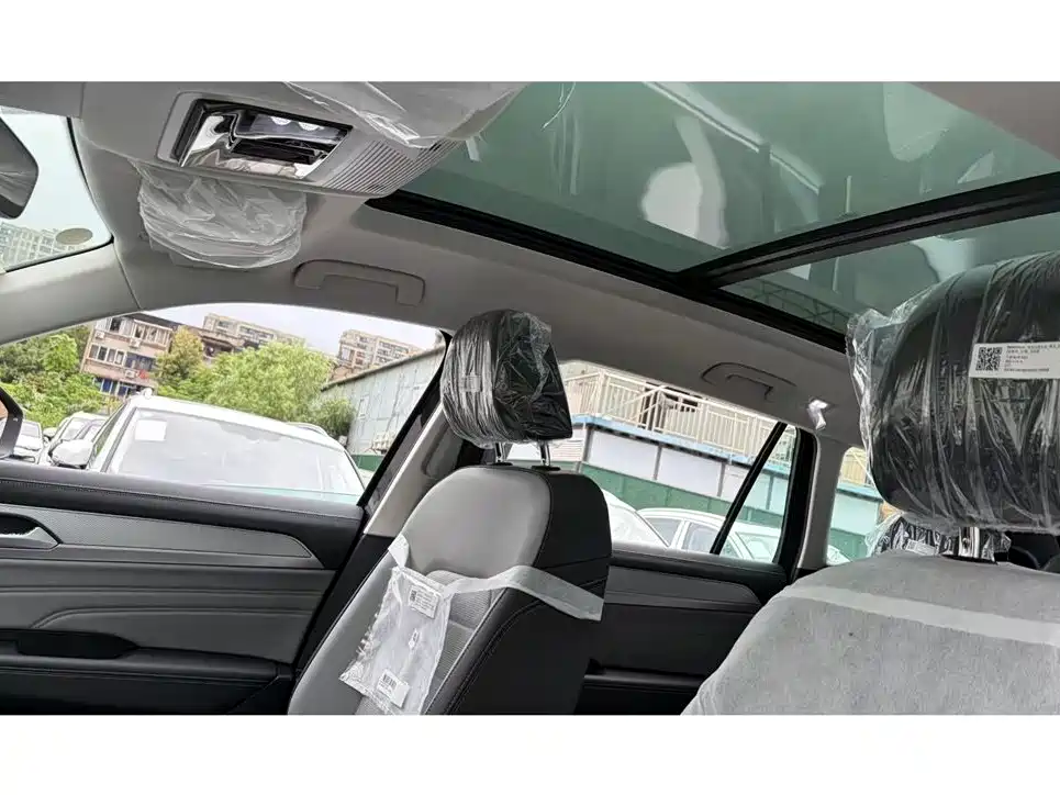 Volkswagen Tavendor 2026 330TSI Luxury Edition