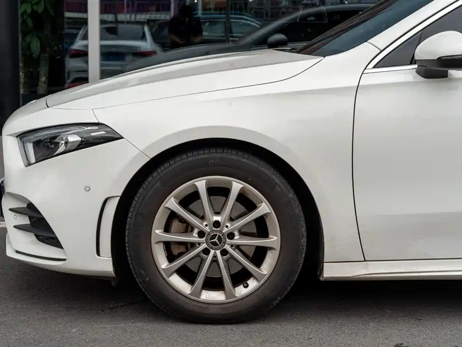 Mercedes-Benz A-Class 2021 A 200 L Sport Sedan Fashion Edition