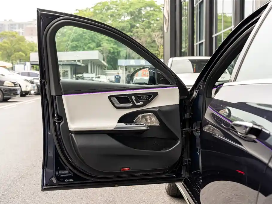 Mercedes-Benz E-Class 2024 E 300 L Luxury