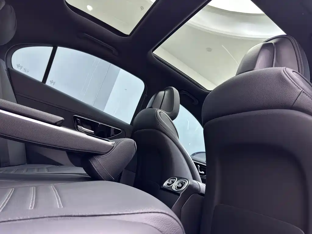 Mercedes-Benz C-Class 2025 C 260 L Sport