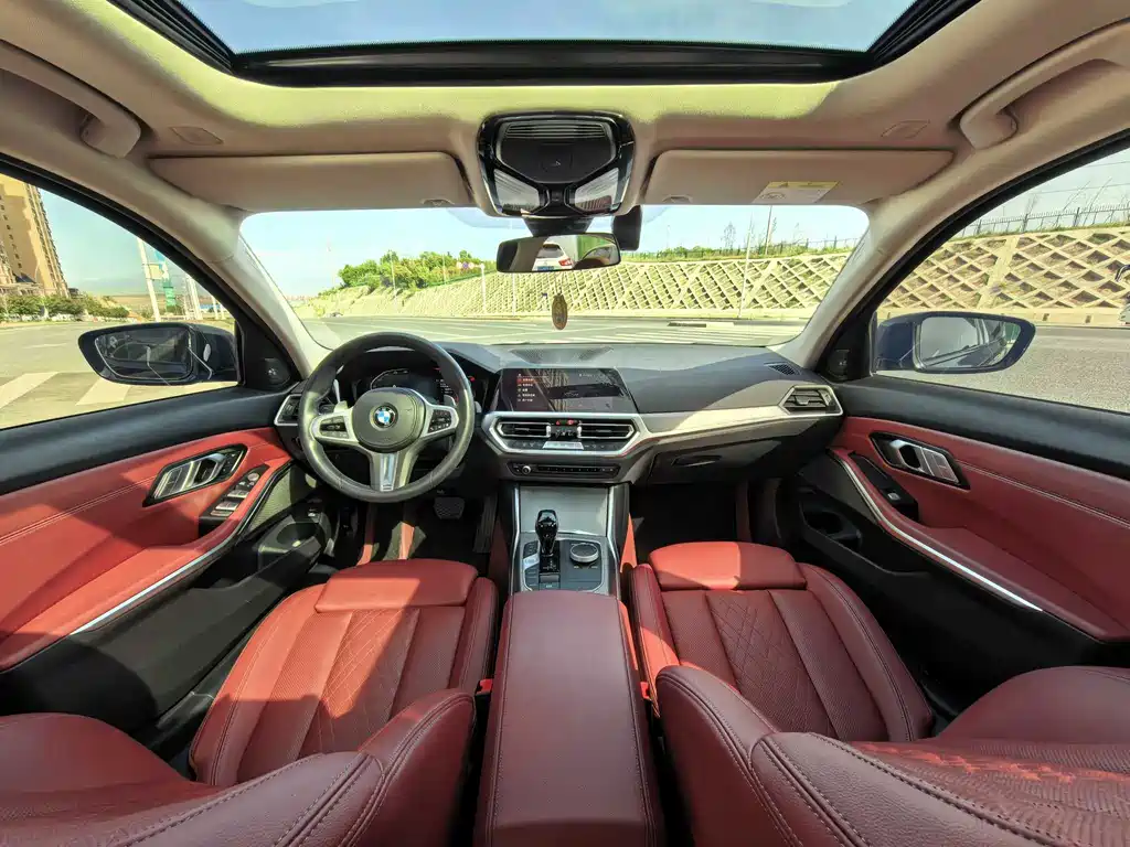 BMW 3 Series 2022 325i M Sport Shadow Edition