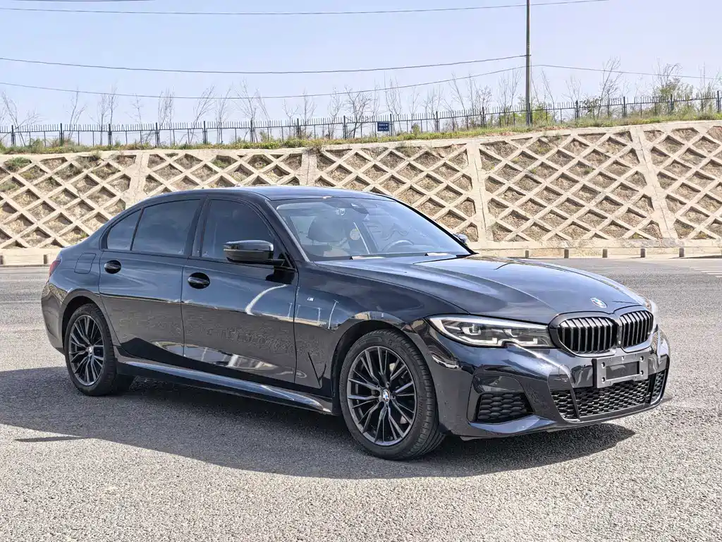 BMW 3 Series 2022 325i M Sport Shadow Edition