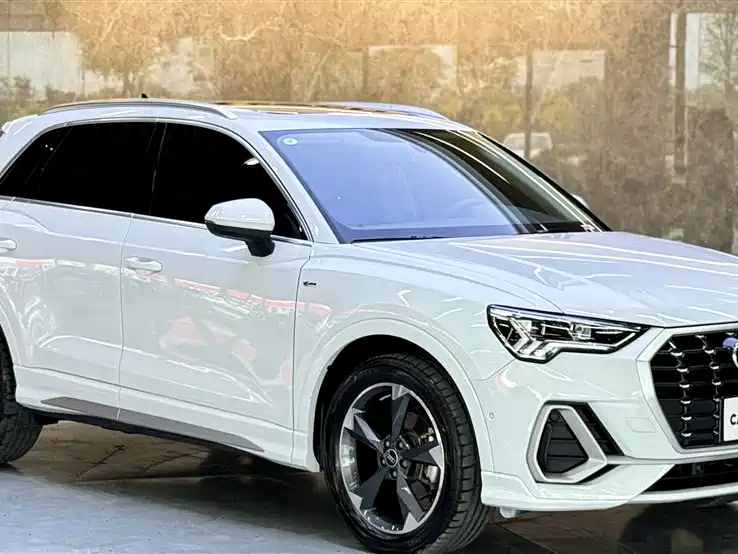 Audi Q3 2023 35 TFSI S Line