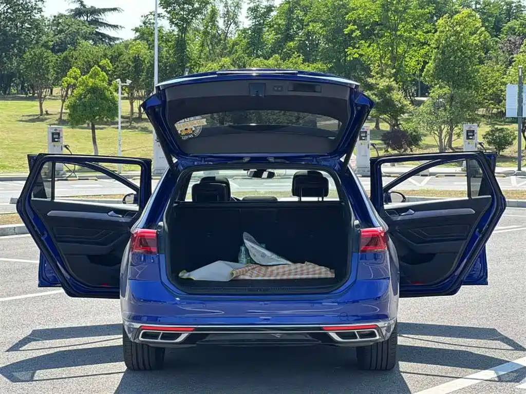 Volkswagen Passat Alltrack 2021 2.0T Zongxing Edition
