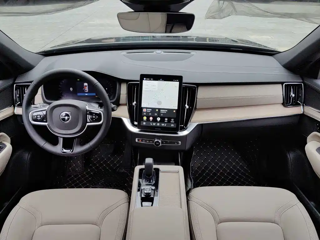Volvo XC90 B5 AWD Core 5-Seater
