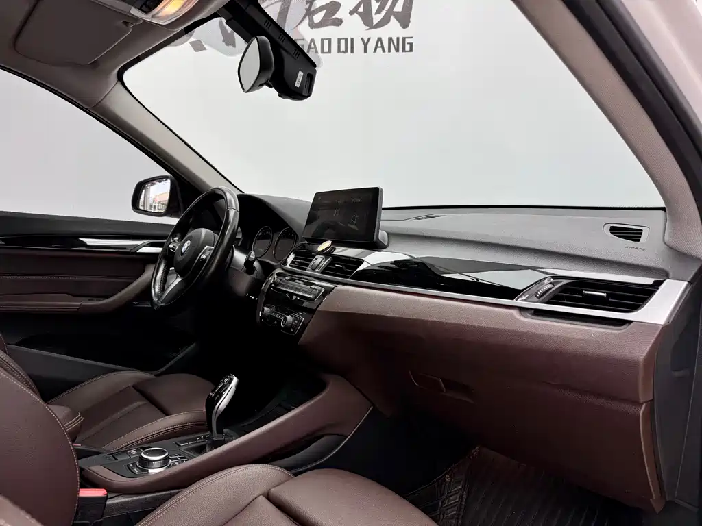 BMW X1 2022 sDrive25Li Leading Edition