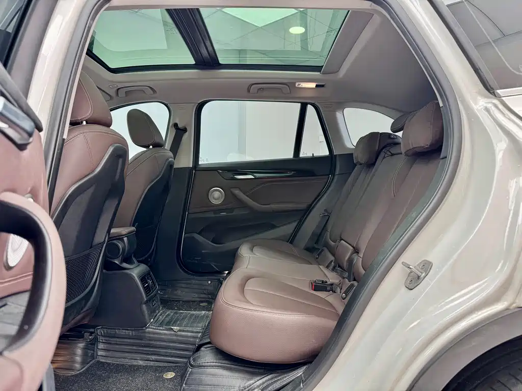 BMW X1 2022 sDrive25Li Leading Edition