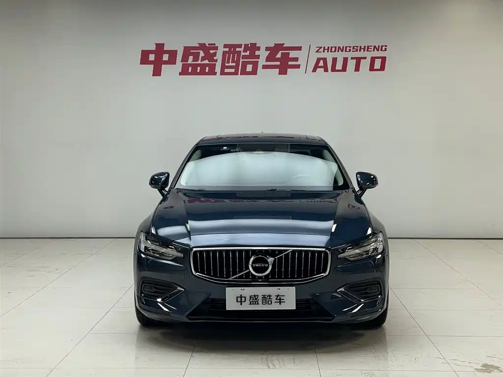 Volvo S60 2021 T4 Momentum