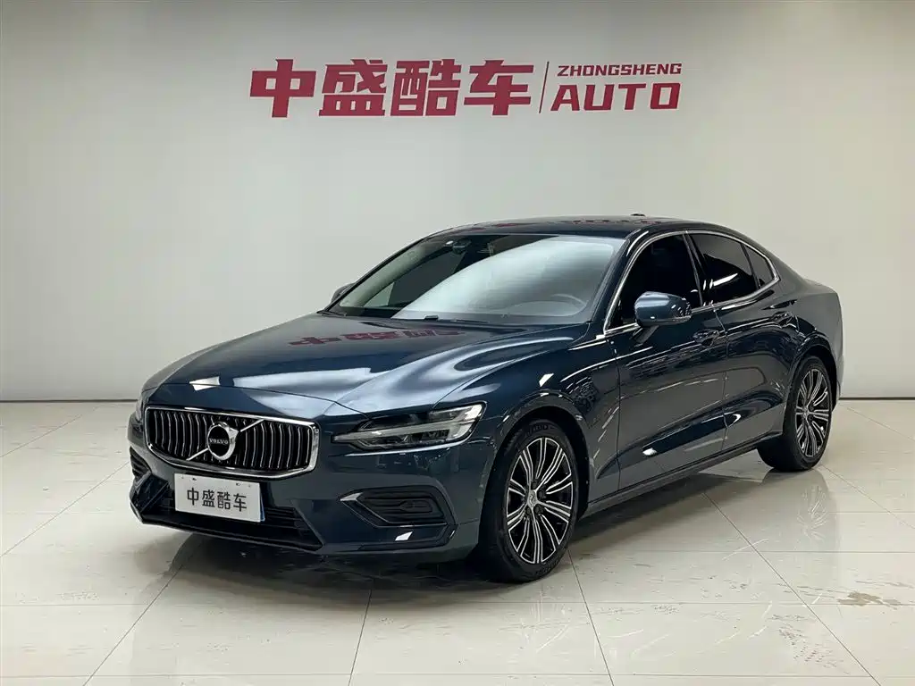 Volvo S60 2021 T4 Momentum