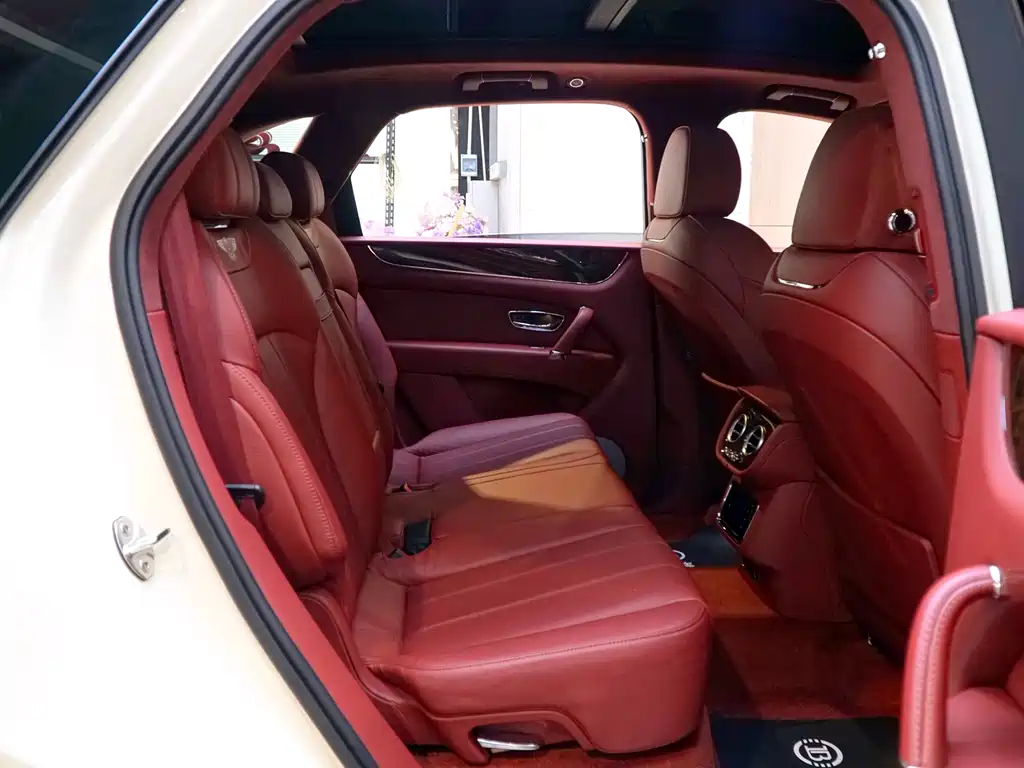 Bentley Bentayga 2017 6.0T Standard Edition
