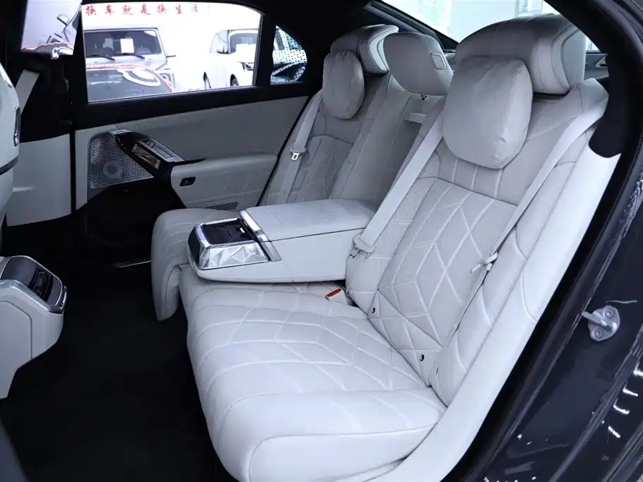 BMW i7 2023 xDrive60L M Sport Package