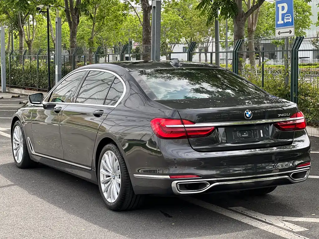 BMW 7 Series 2017 740Li Leading Edition