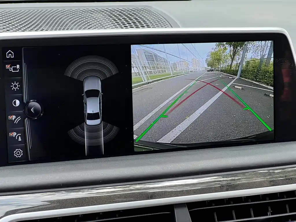 BMW 7 Series 2017 740Li Leading Edition