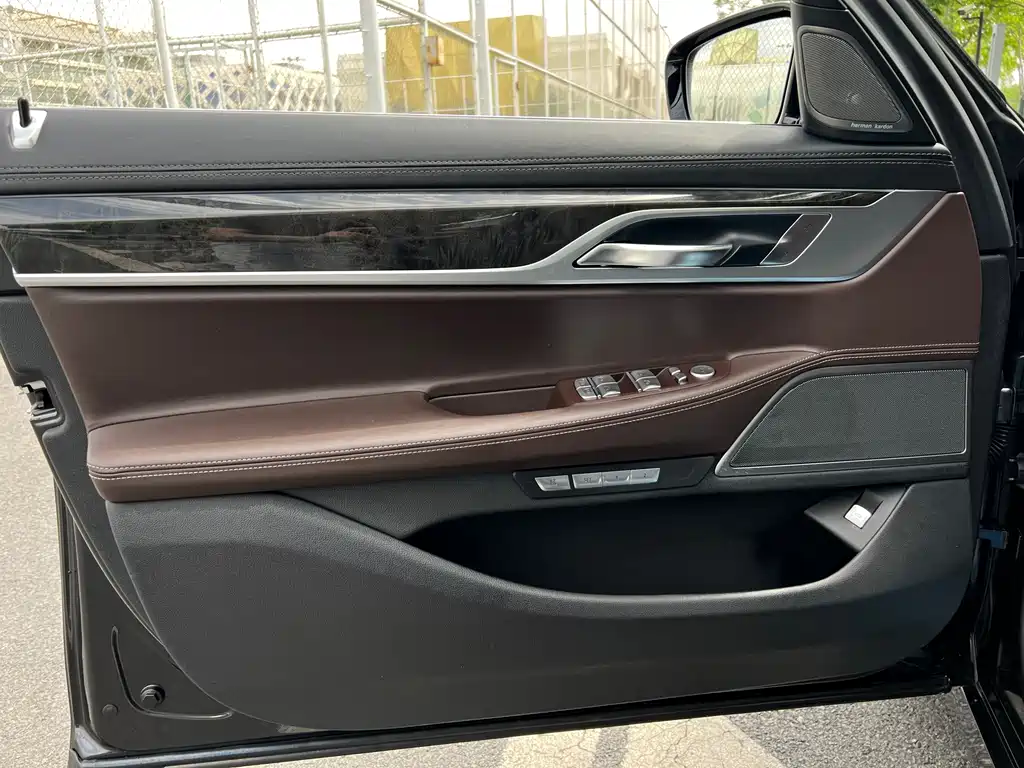 BMW 7 Series 2017 740Li Leading Edition