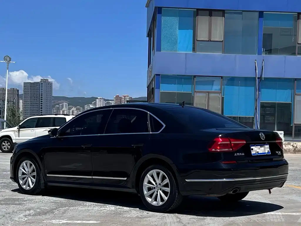 Passat 2017 330TSI DSG Zunrong Edition