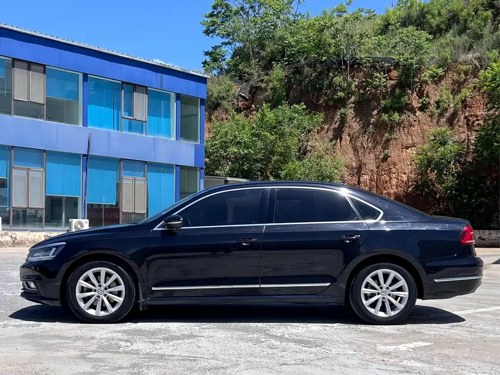 Passat 2017 330TSI DSG Zunrong Edition