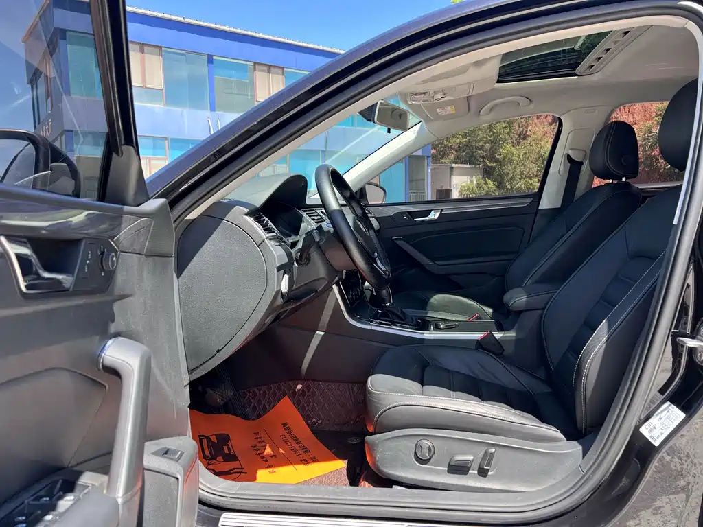 Passat 2017 330TSI DSG Zunrong Edition