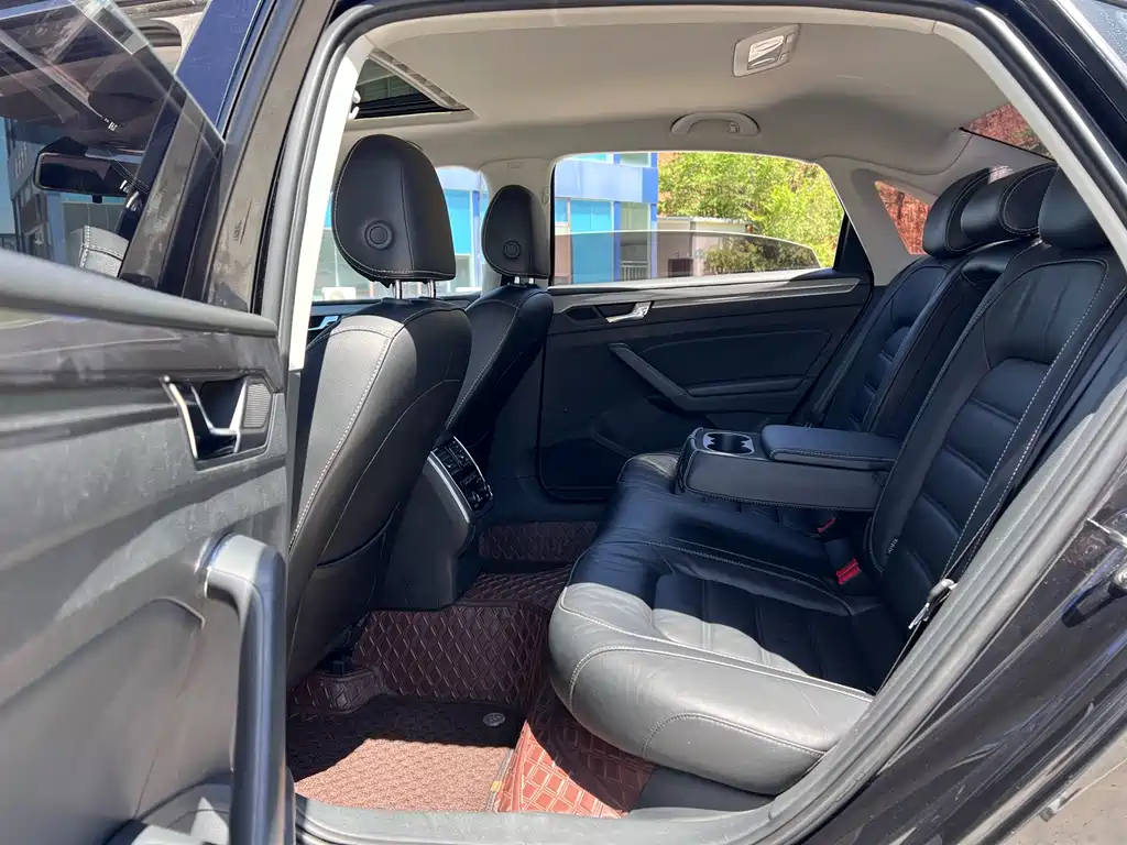 Passat 2017 330TSI DSG Zunrong Edition