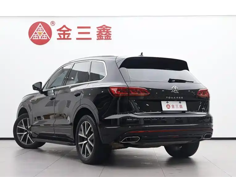 Volkswagen Touareg 2023 3.0TSI Sharp Edition Classic Sport Package
