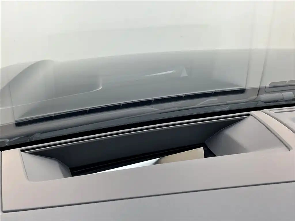 Volkswagen Touareg 2023 3.0TSI Sharp Edition Classic Sport Package
