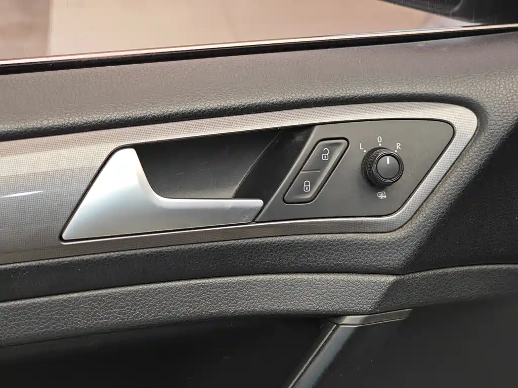 Volkswagen Golf 2015 1.6L Automatic Fashion