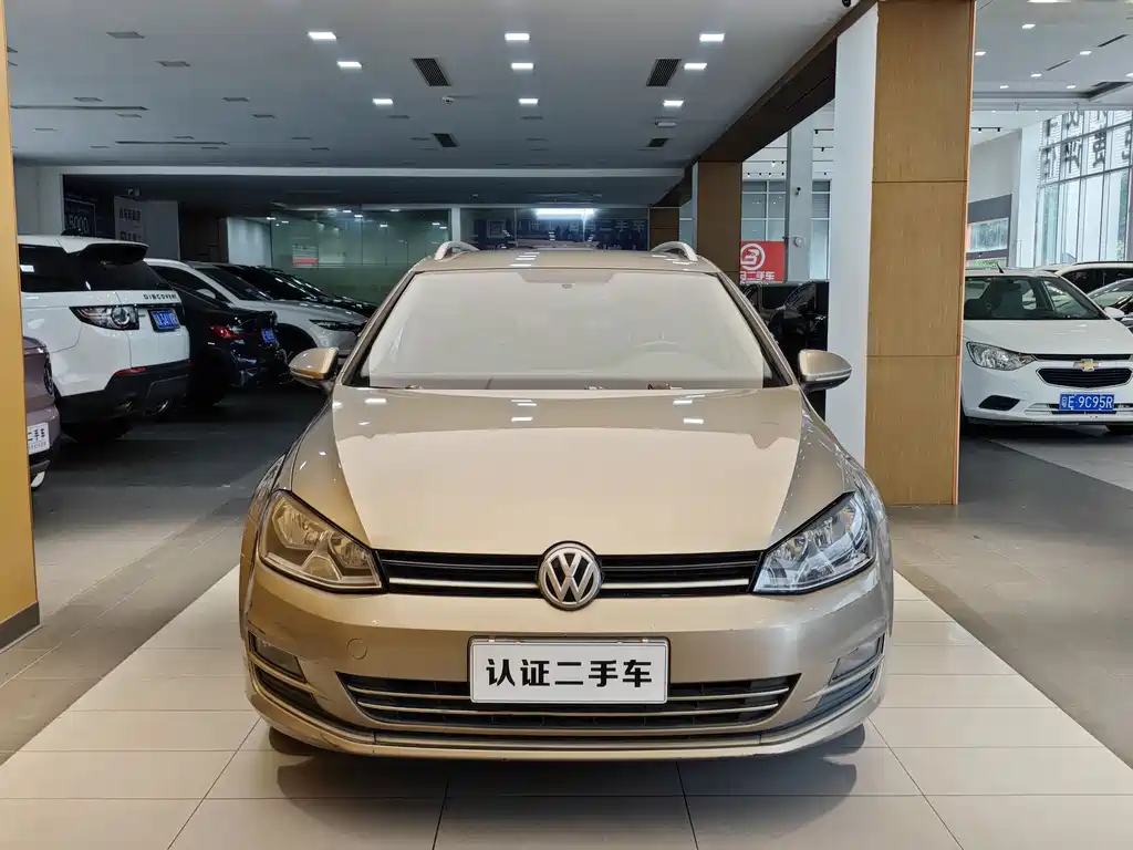 Volkswagen Golf 2015 1.6L Automatic Fashion