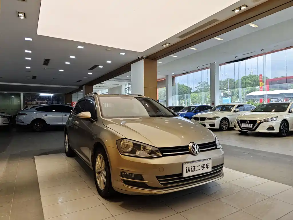 Volkswagen Golf 2015 1.6L Automatic Fashion