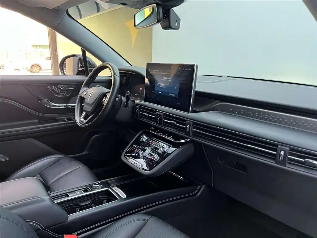 Lincoln Corsair 2022 Facelift 2.0T FWD Reserve Edition
