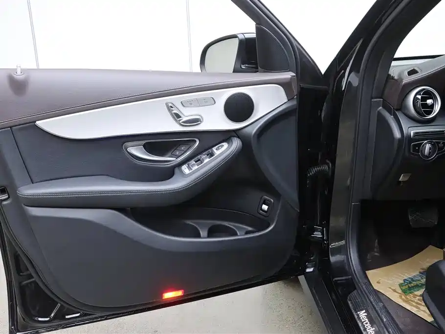 Mercedes-Benz GLC 2021 GLC 260 L 4MATIC Dynamic
