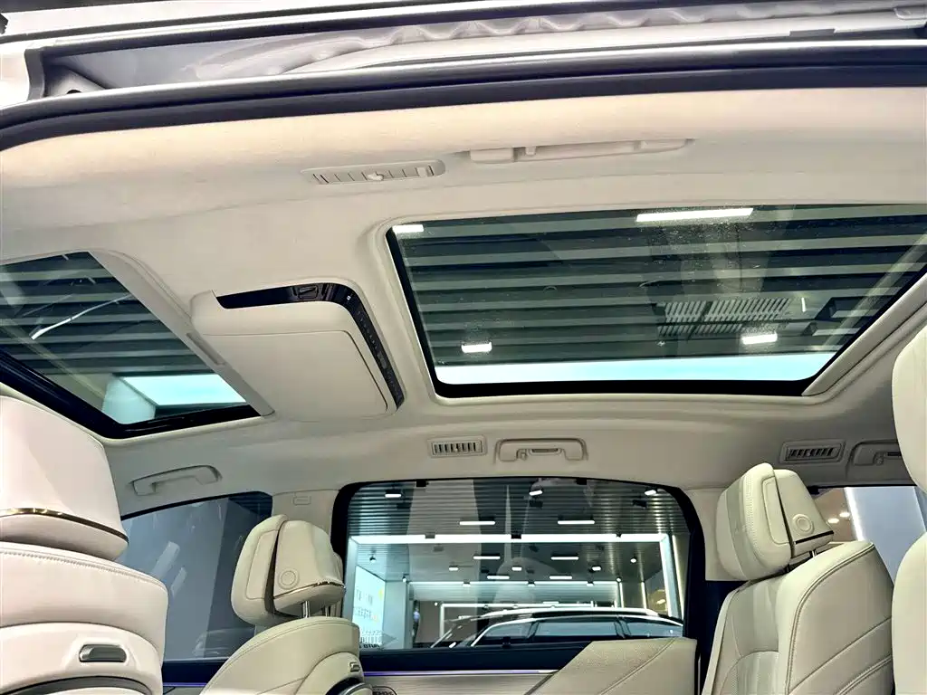 Buick GL8 EV 2024 Lu Zun Luxury 7-Seater