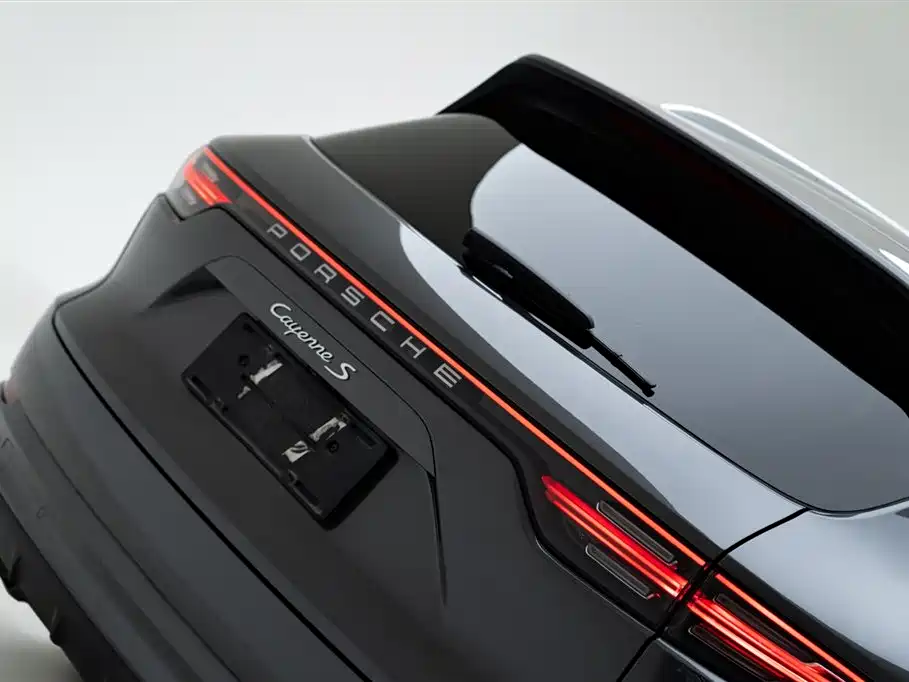 Cayenne S 2.9T Platinum Edition 2022