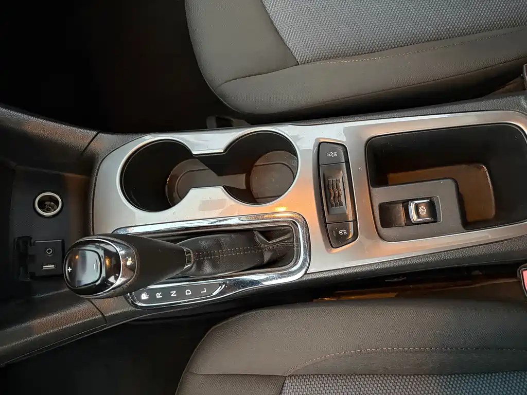 Chevrolet Cruze 2017 1.5L Automatic Pioneer Sunroof Edition