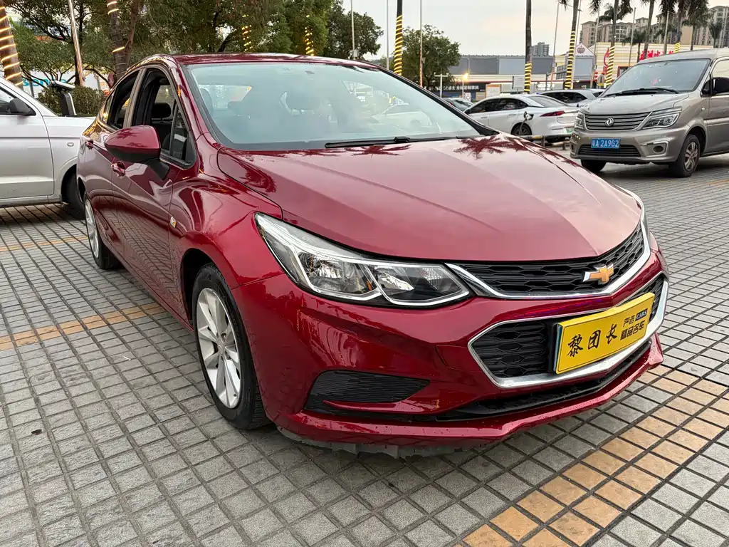 Chevrolet Cruze 2017 1.5L Automatic Pioneer Sunroof Edition
