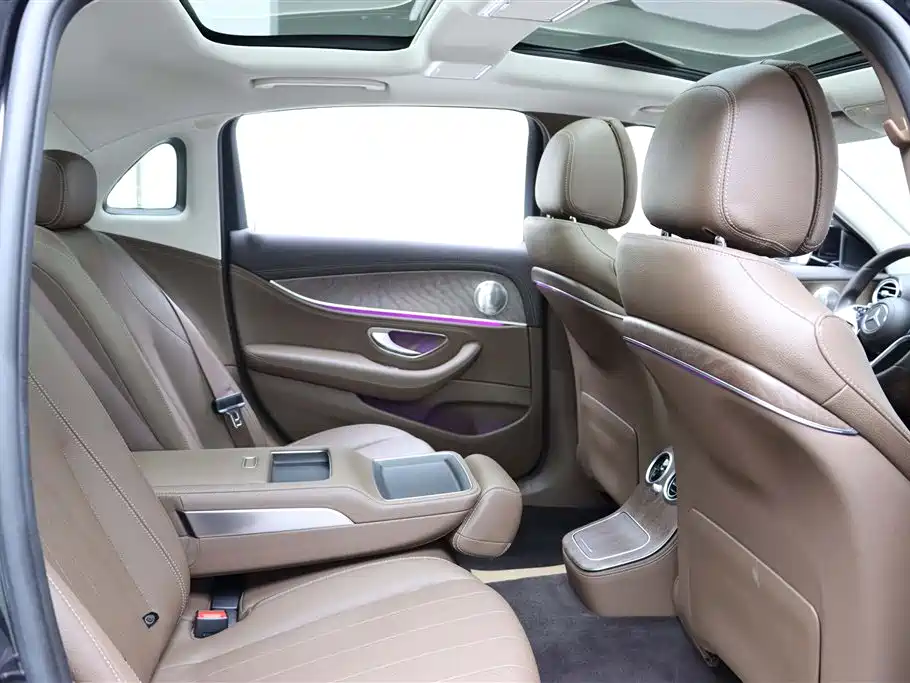 Mercedes-Benz E-Class 2023 Facelift E 260 L
