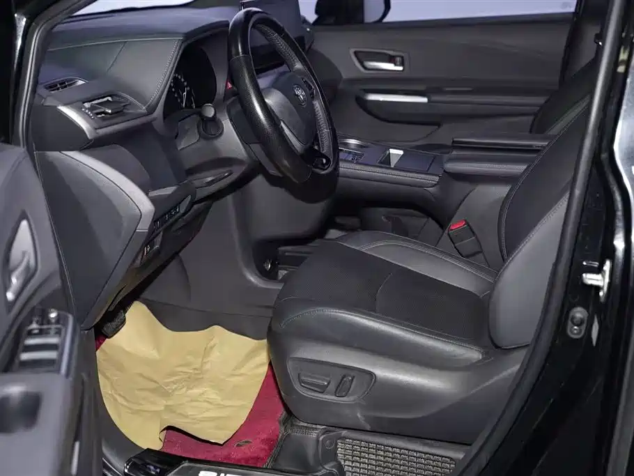 Toyota Sienna 2023 2.5L Hybrid Premium Edition