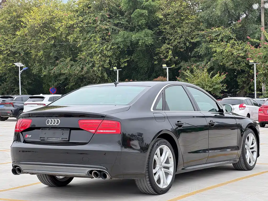 Audi S8 2013 model S8 4.0 TFSI quattro