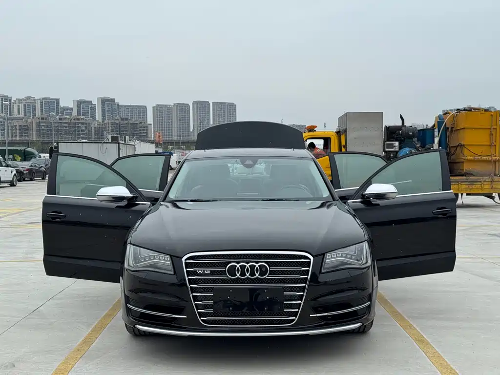 Audi S8 2013 model S8 4.0 TFSI quattro