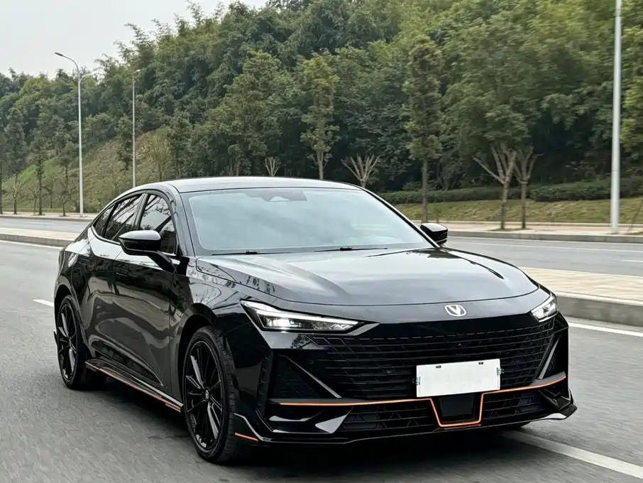 Changan UNI-V 2023 1.5T Sport Edition