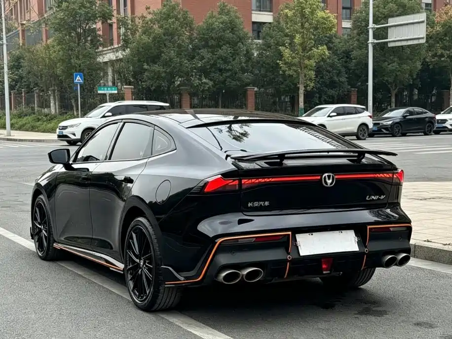 Changan UNI-V 2023 1.5T Sport Edition