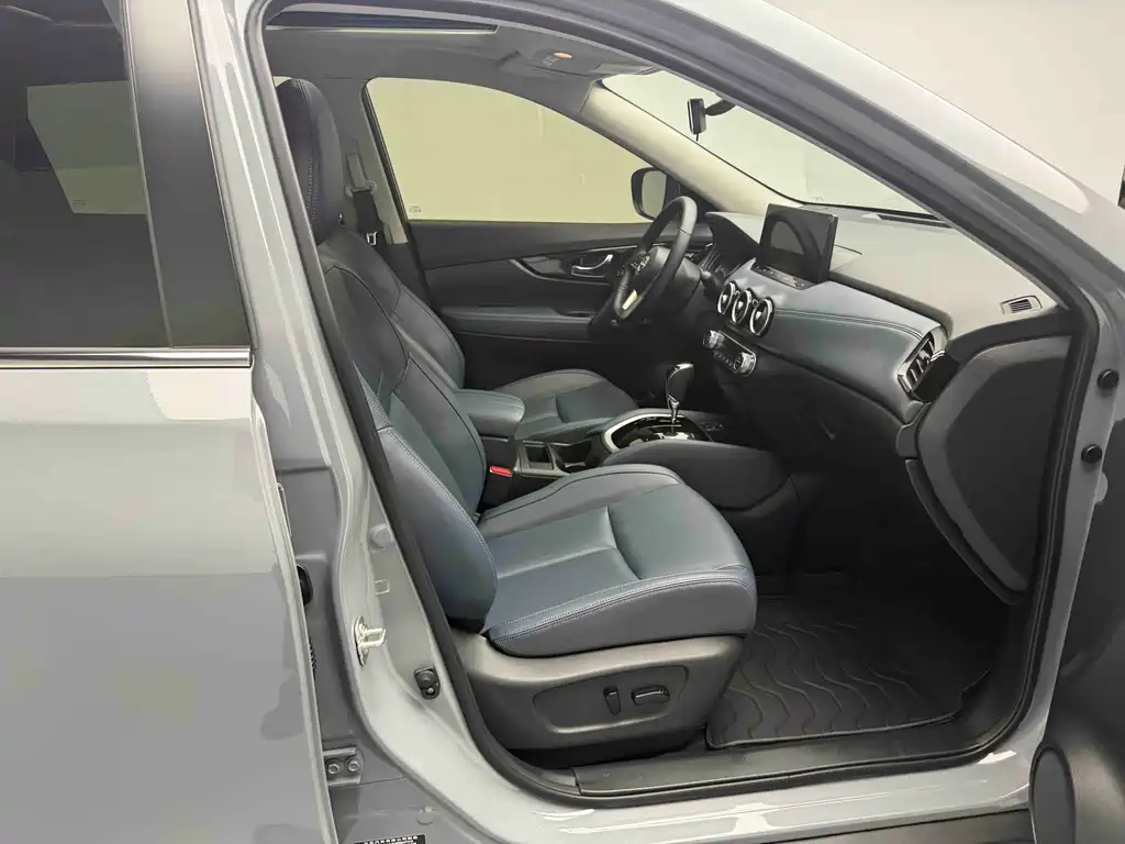 Nissan X-Trail 2025 Honor 2.0L FWD Leading Edition