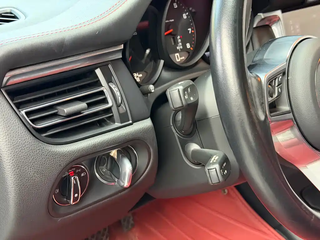 Porsche Macan 2.0T