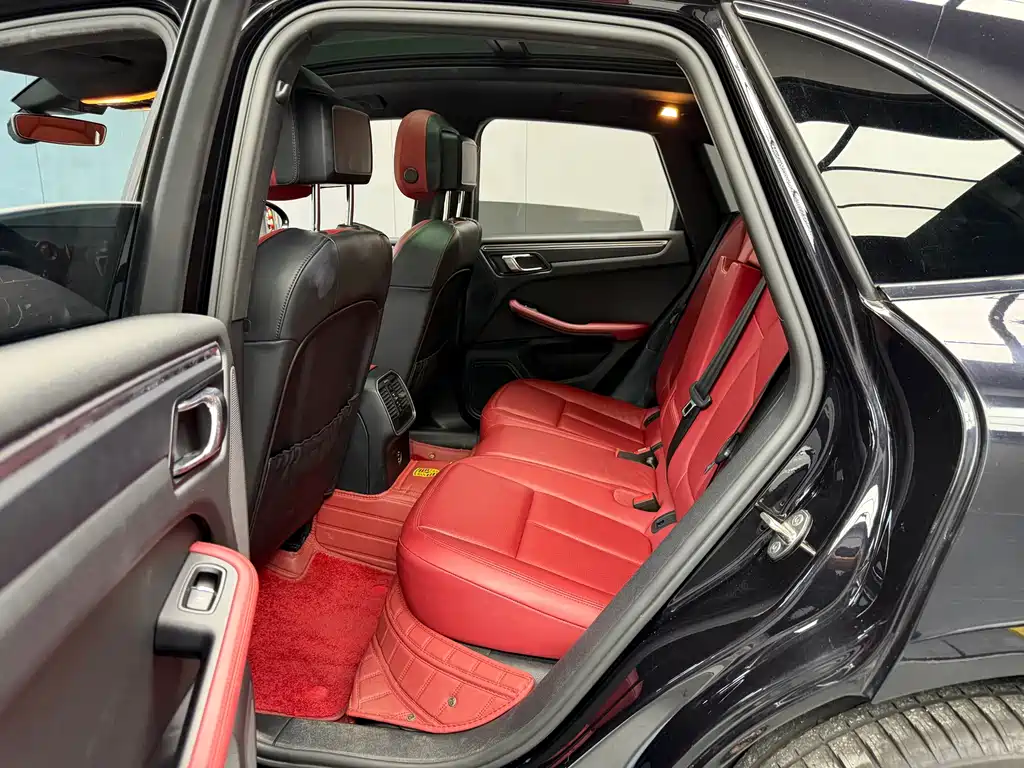 Porsche Macan 2.0T
