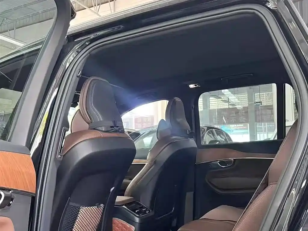 Volvo XC90 2022 B5 Momentum 7-Seater