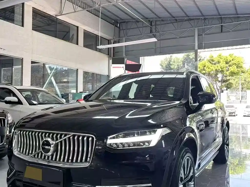 Volvo XC90 2022 B5 Momentum 7-Seater