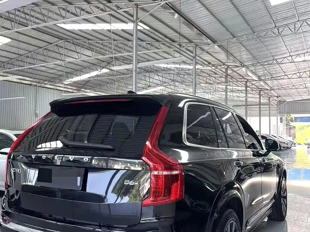 Volvo XC90 2022 B5 Momentum 7-Seater