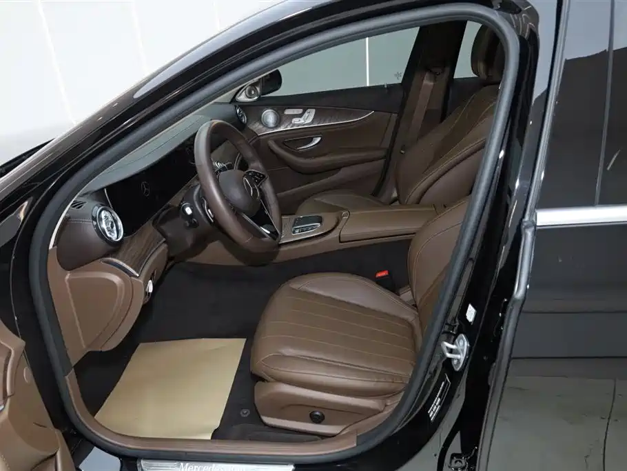 Mercedes-Benz E-Class 2022 Facelift III E 300 L Fashion Edition