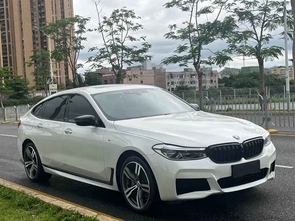 BMW 6 Series GT 2018 640i xDrive M Sport Package
