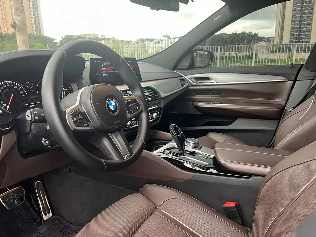 BMW 6 Series GT 2018 640i xDrive M Sport Package