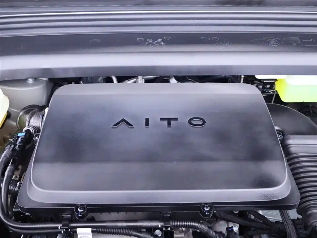 AITO M8 2025 EREV Max+ 53.4kWh 5-Seater (192-Line LiDAR)