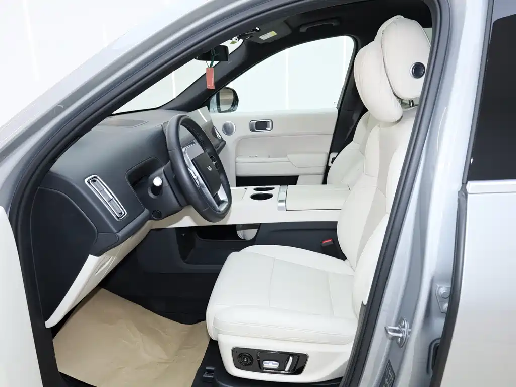 Li Auto L8 2025 Max Smart Refresh Edition
